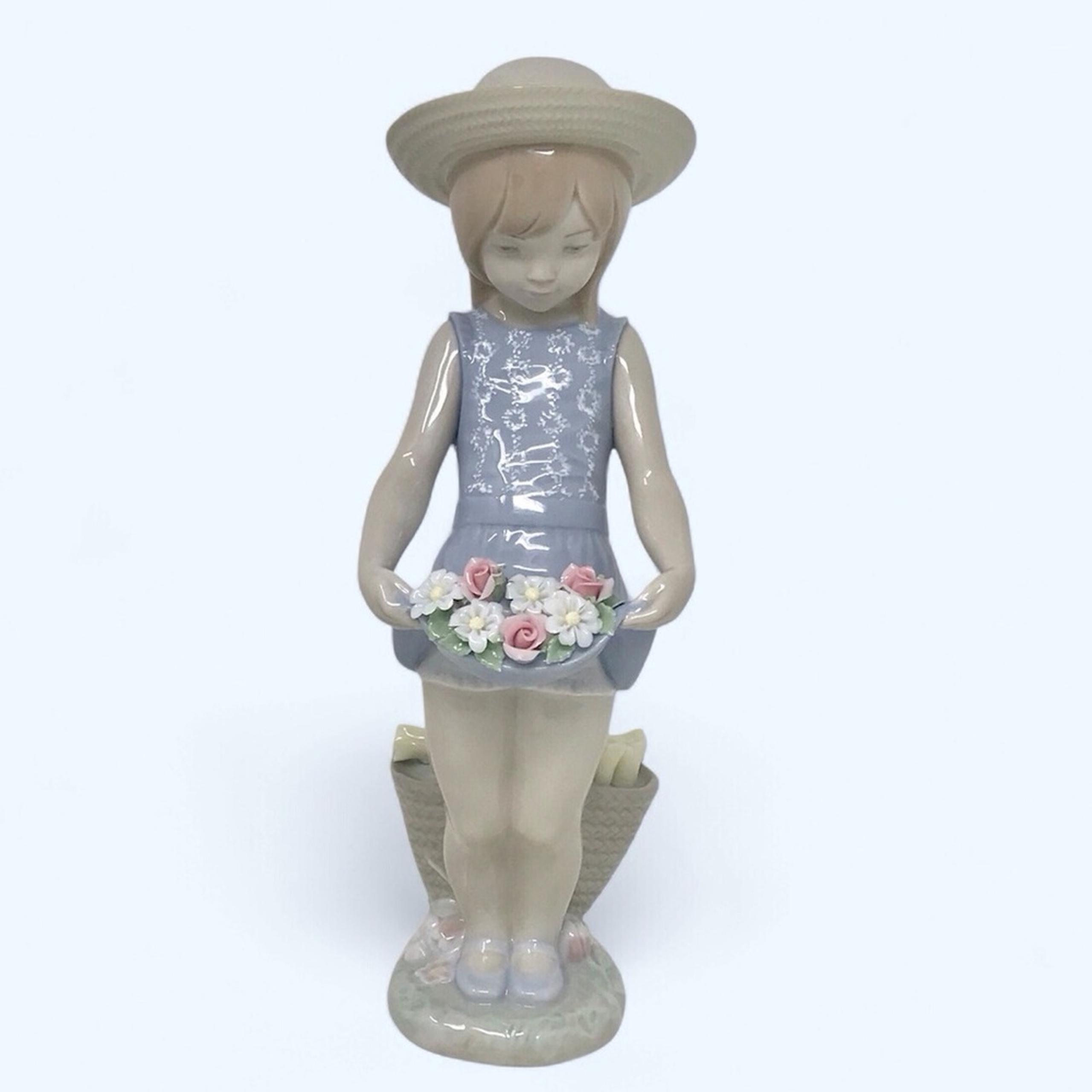 Lladro Porcelain 'My Flowers' Figurine Blue & Pink Girl with Flowers #1284