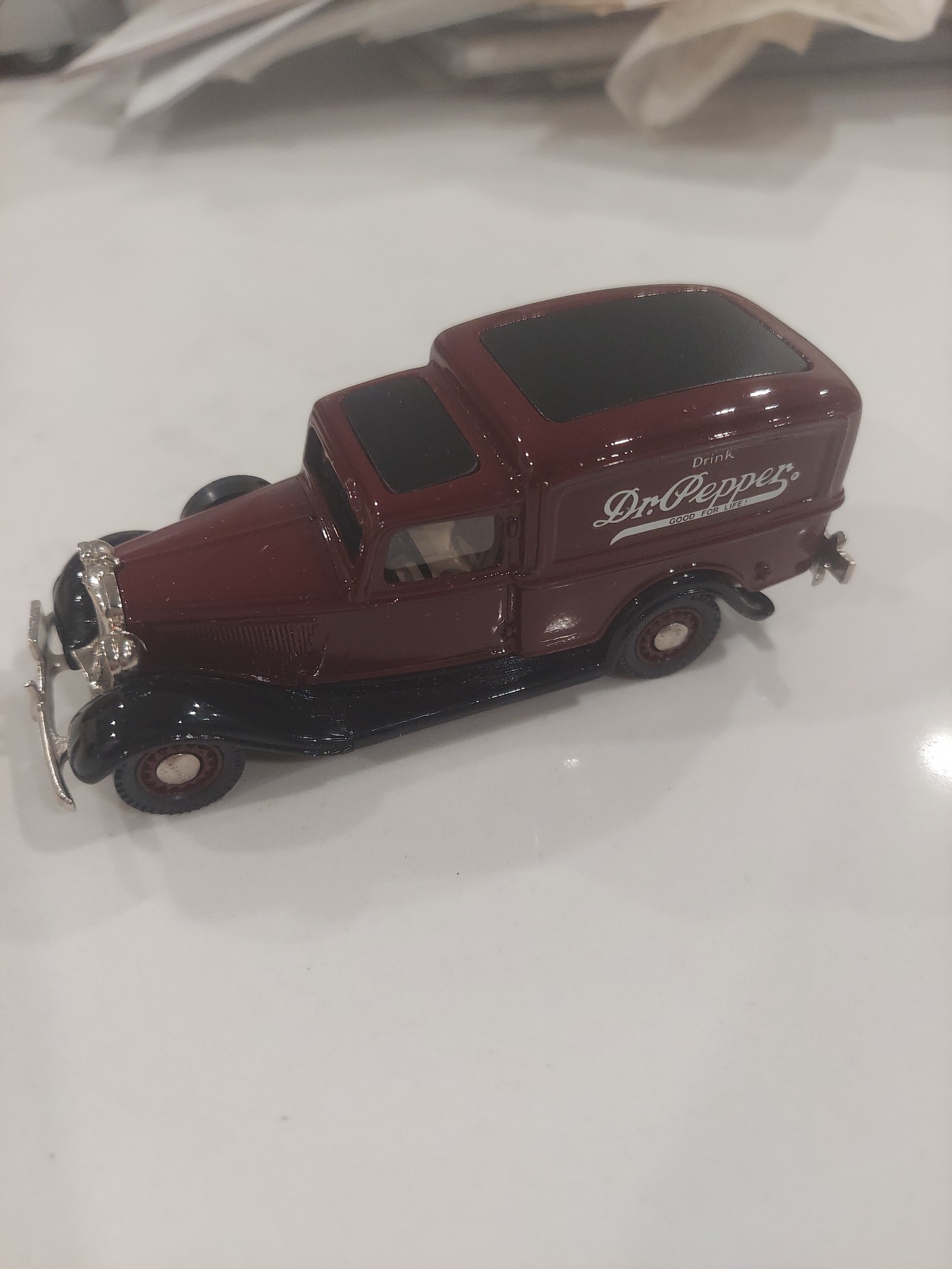 Brooklin 1/43 scale Dr. Pepper