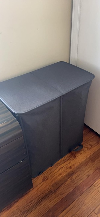Double Laundry Hamper with Lid and Removable Laundry Bags.