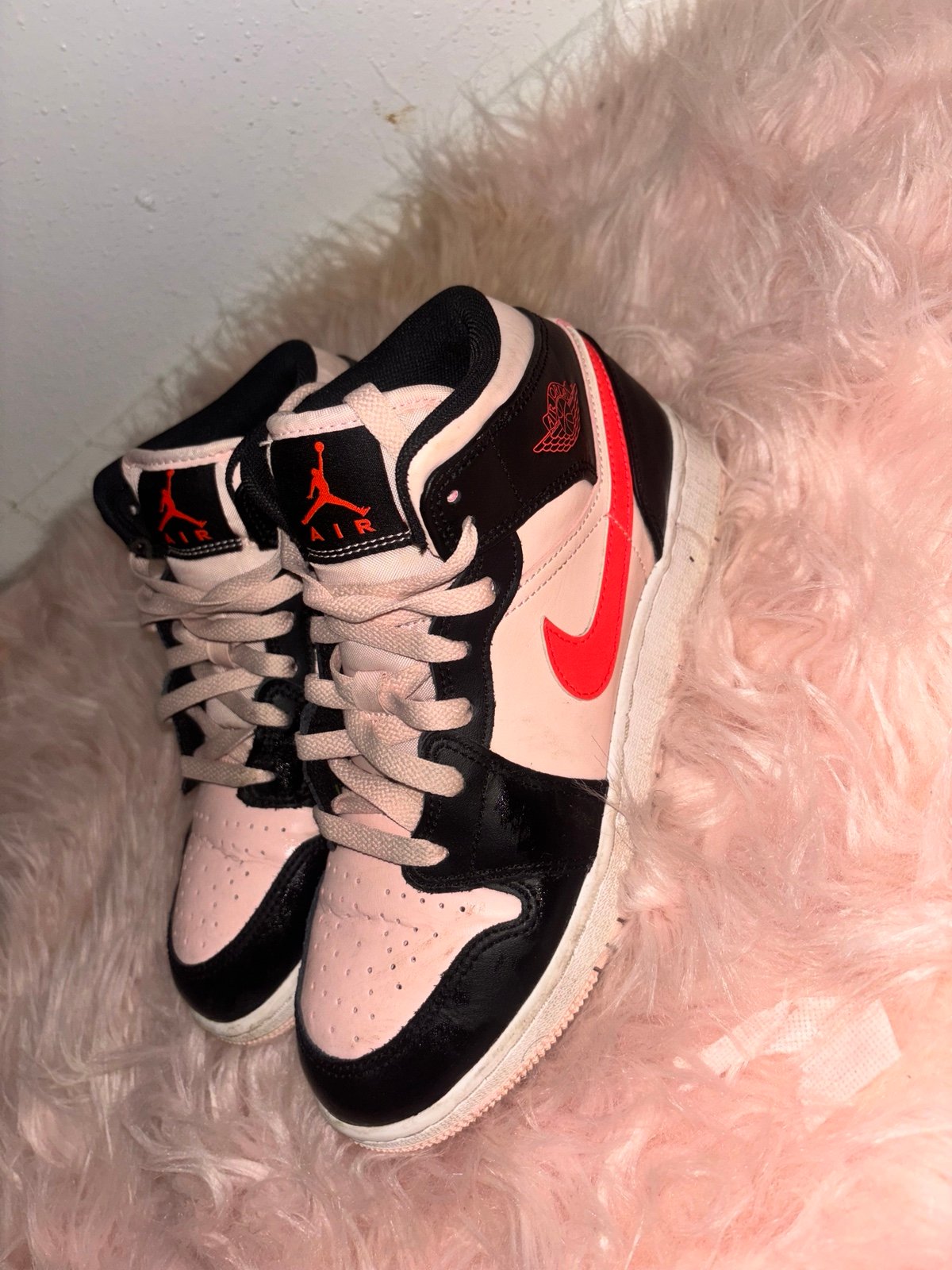 Pink Jordan 1