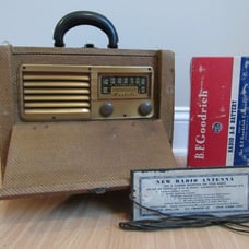 RARE tube radio BF GOODRICH Mantola model 4662N portable 1950's battery antique