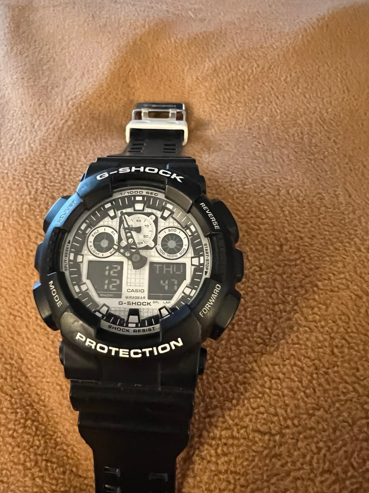 G-Shock GA-100BW-1A