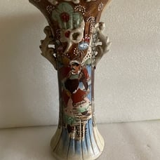 Chinese old vase with handpainting