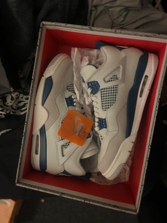 Air Jordan 4 retro military blue