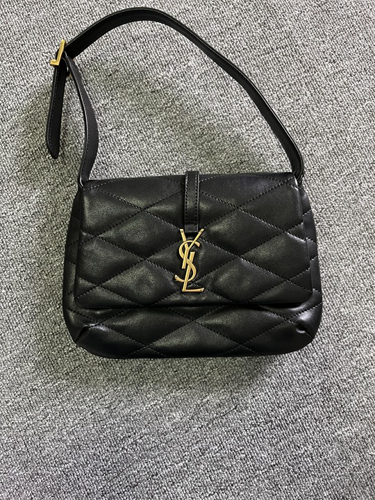 Black Le 57 Leather Quilted Shoulder Bag