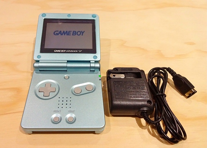 Nintendo Game Boy Advance GBA SP Pearl Blue System AGS 001 Refurbished!