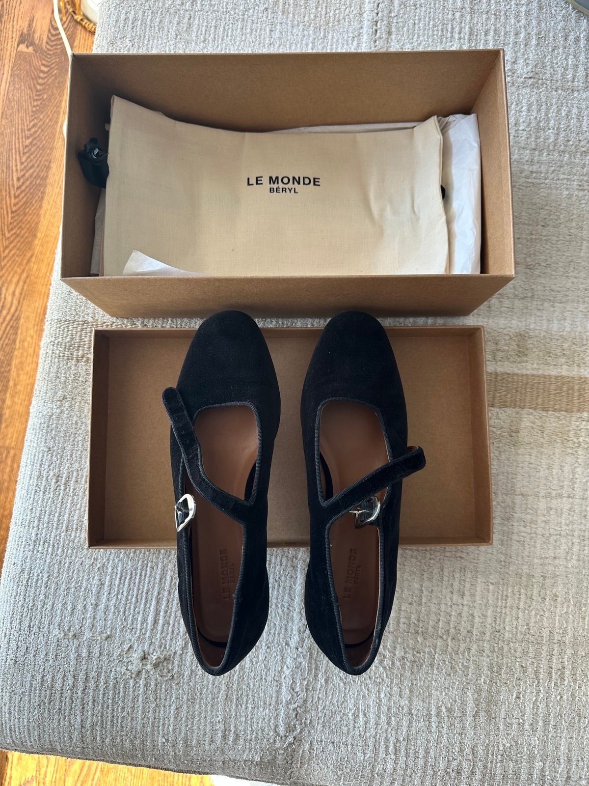 Le monde beryl black velvet Mary Janes