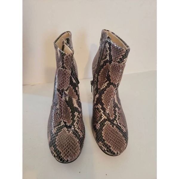 Vince Camuto Women's Taupe Snakeskin Heeled Ankle Boots Size 6.5