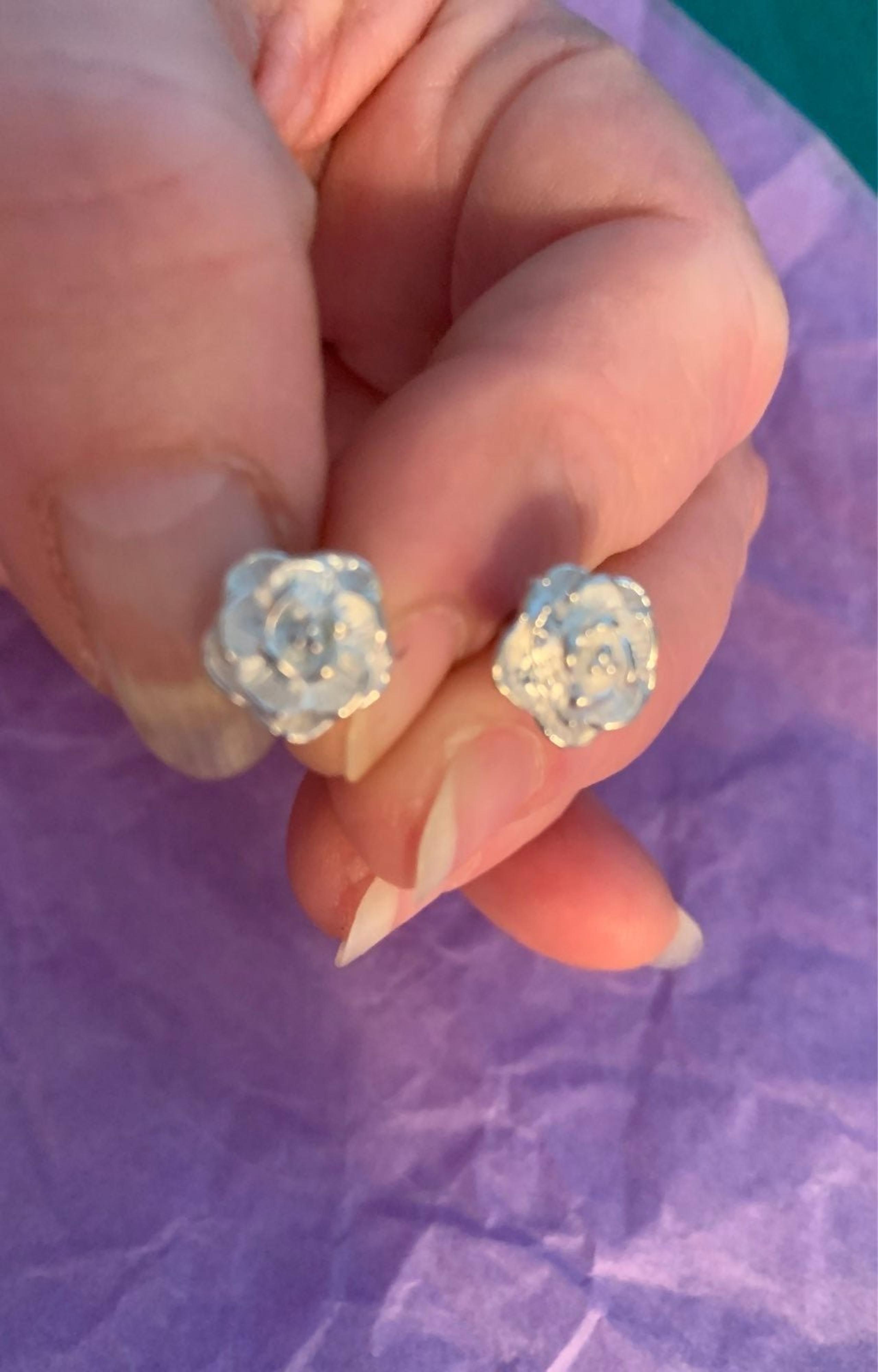 earrings for women = “Silver” ROSE Posts