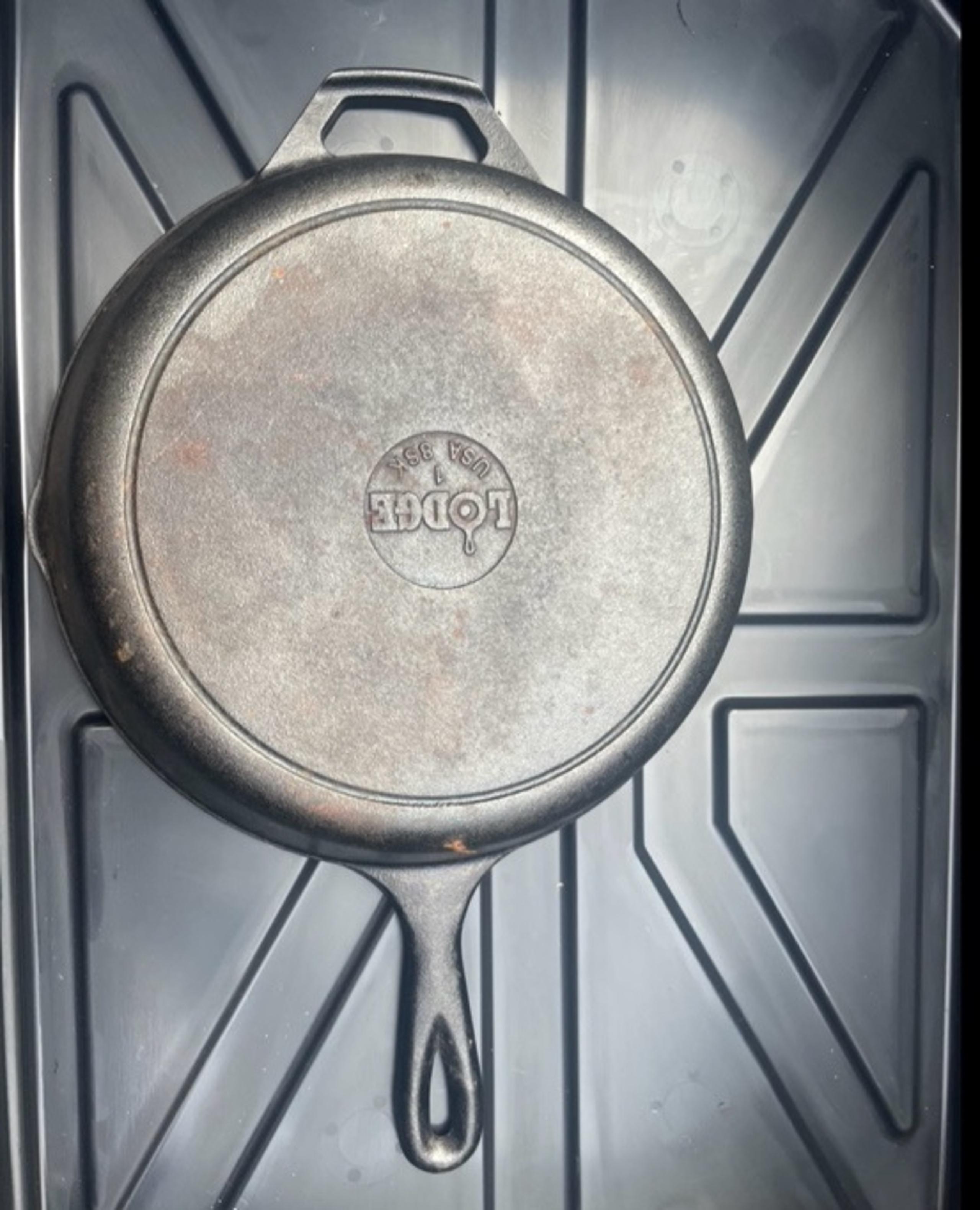 Vintage Lodge 8 SK Cast Iron Fry Pan Skillet Kitchen Cookware USA Made Rare