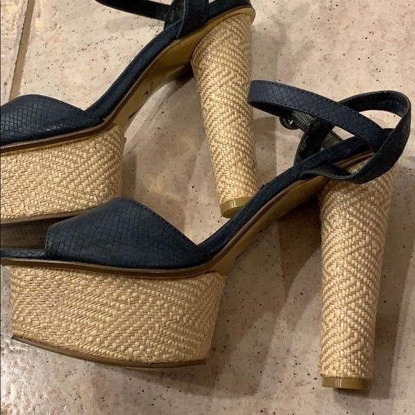 Sergio Zelcer navy platform heel size 9