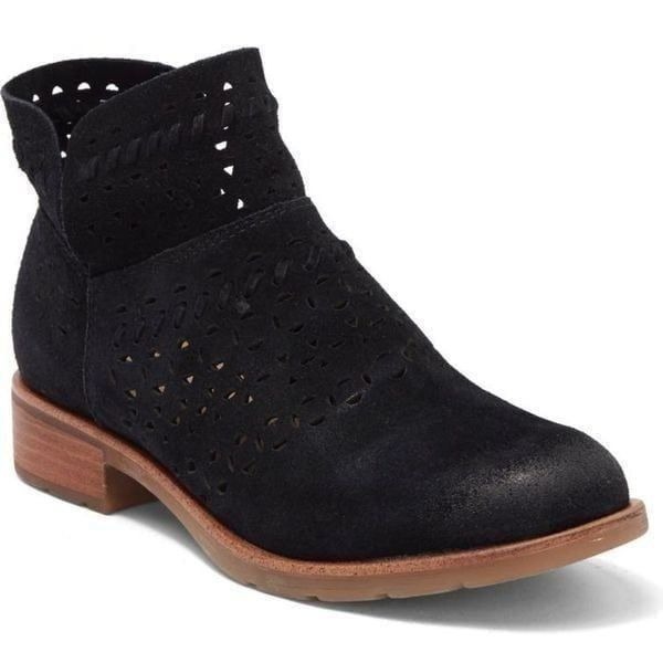 NWT Sofft Brinkley laser cut leather booties black 6