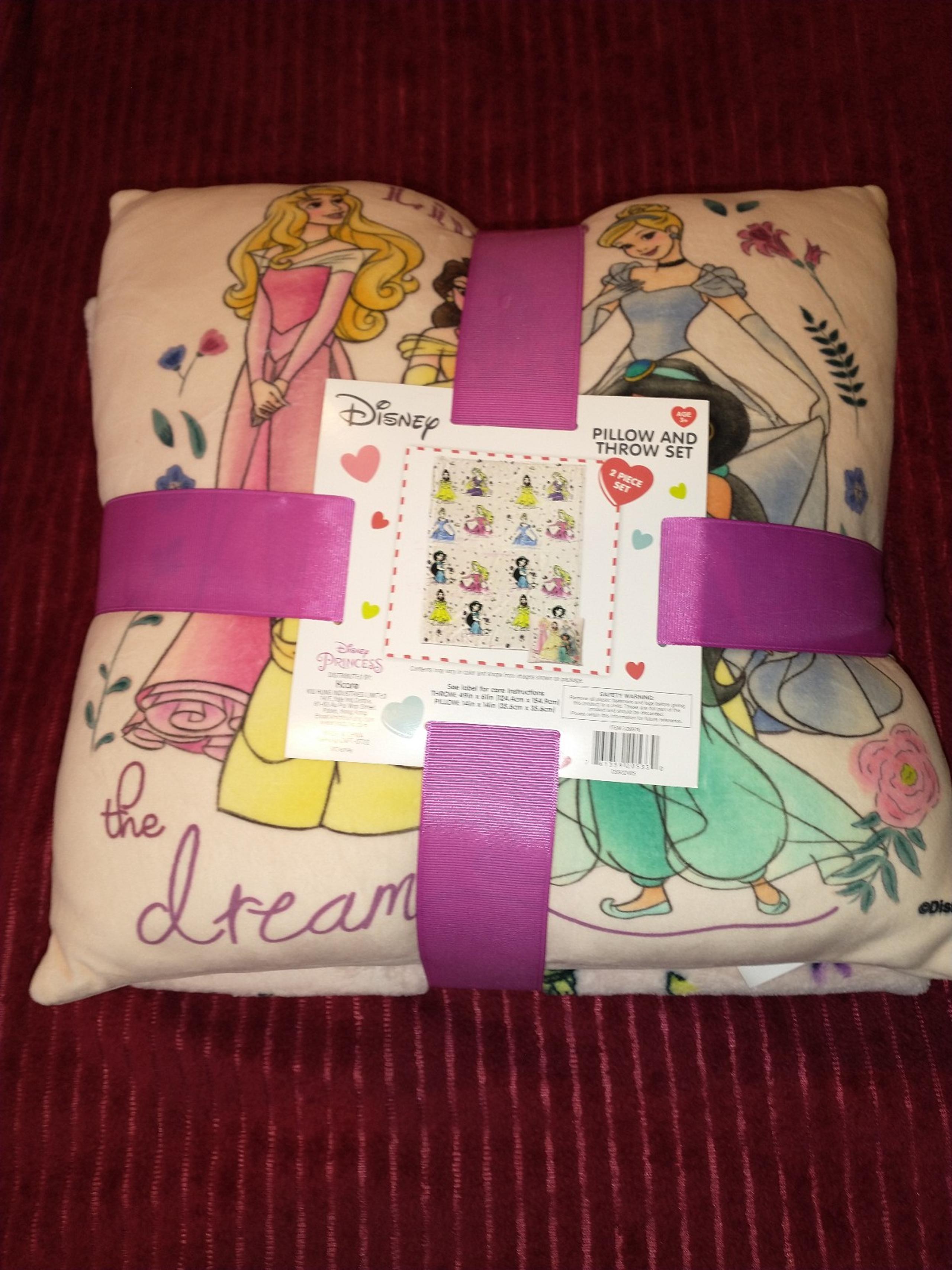 Disney Princess throw and pillow