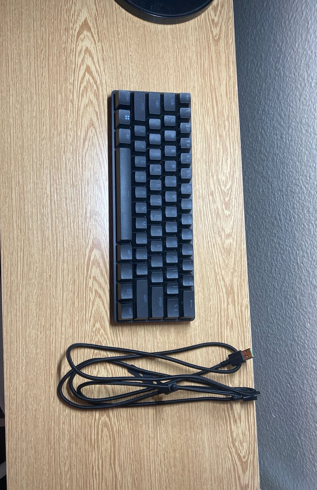 Razer Huntsman Mini 60 Percent Wired Optical Clicky Switch Gaming Keyboard Used