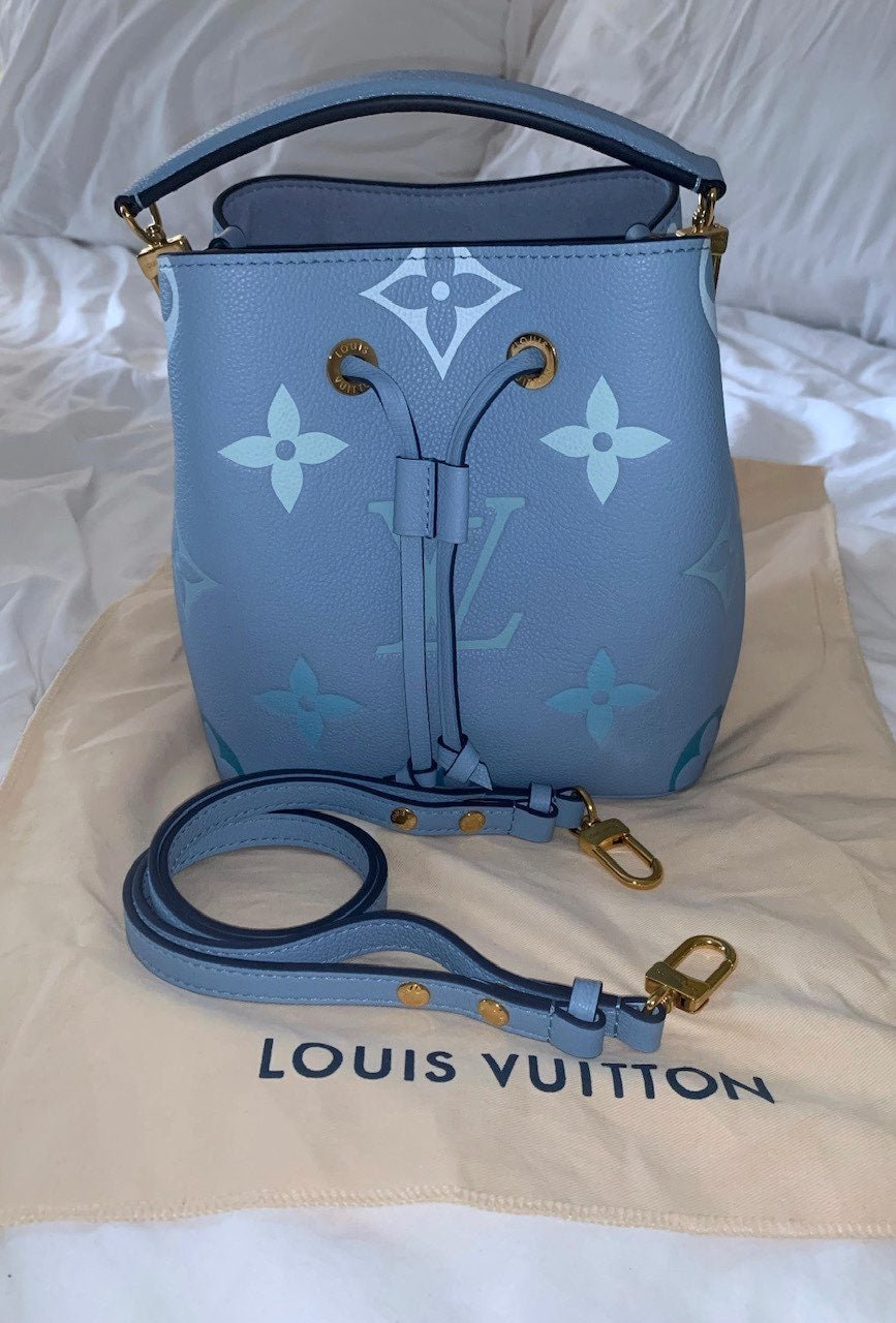 Louis vuitton neo noe bb by the pool blue