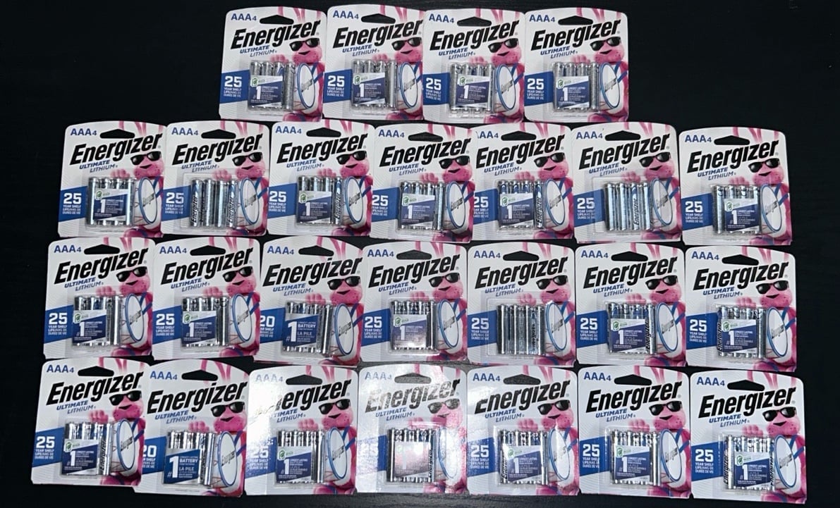 100 Energizer ultimate lithium batteries AAA not expired