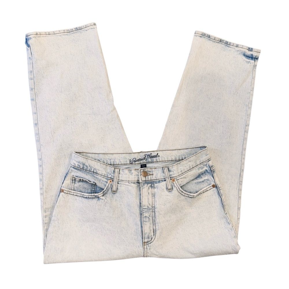 Universal Thread high rise Stone Wash Relaxed Fit Women's Jeans.