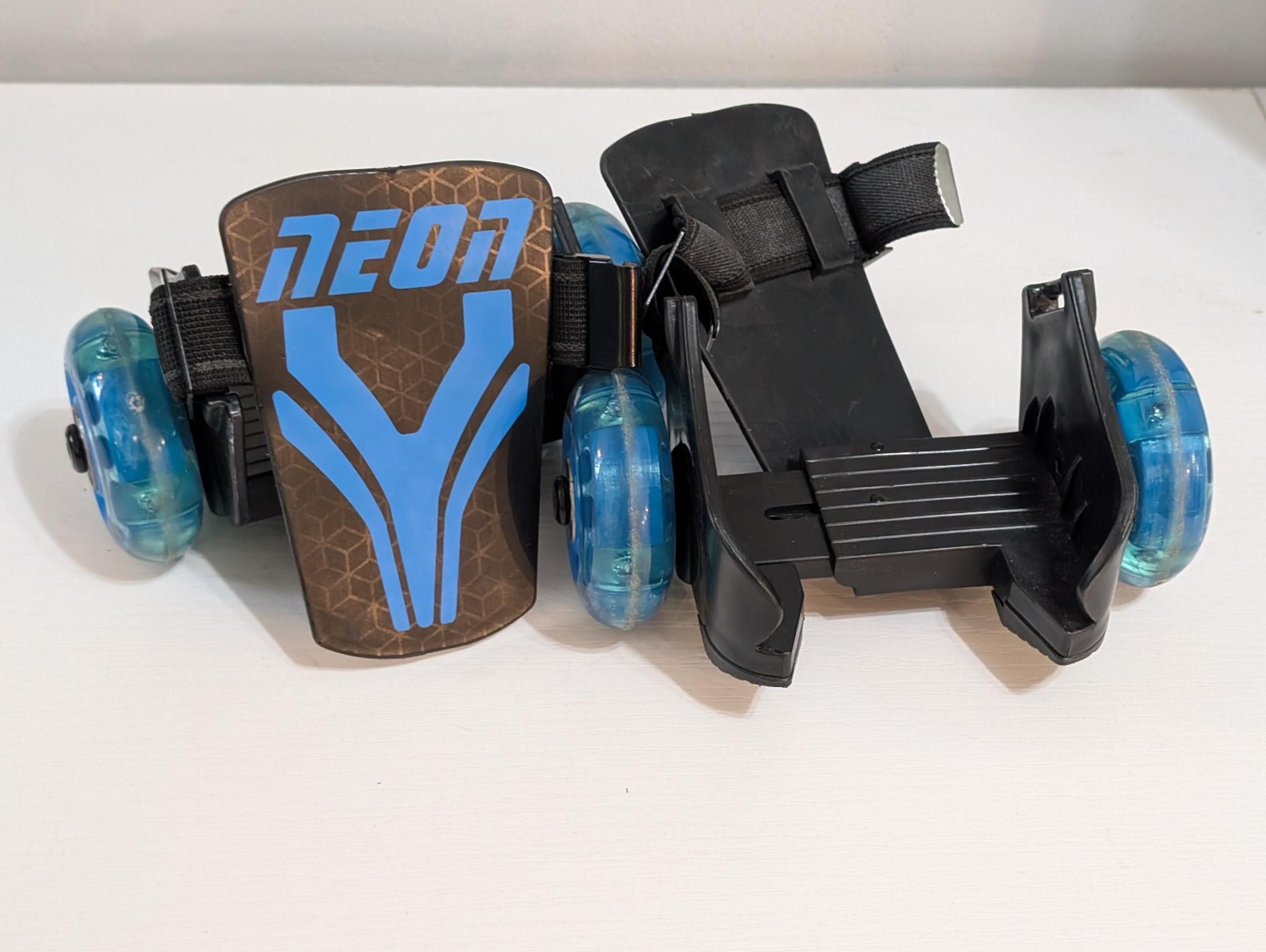 Neon shoe skate attachment