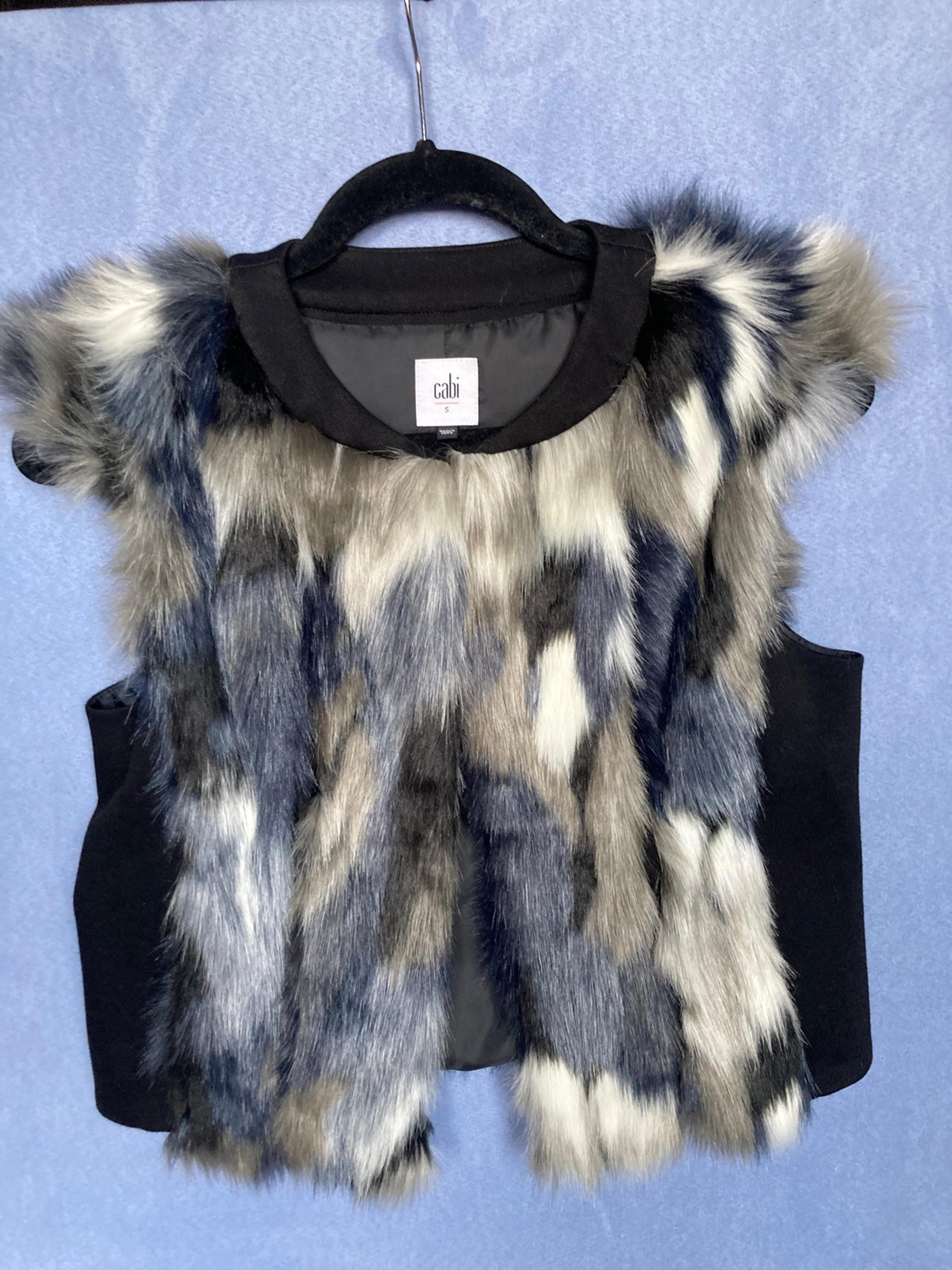 Cabi Frosty Faux Fur Vest with Pockets size S small
