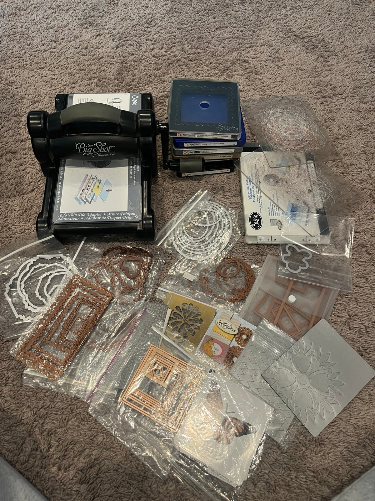 Sizzix Big Shot (stamping up) machine and lot