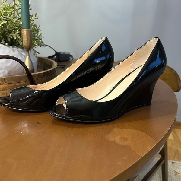 Cole Haan black patent leather peep toe wedge heel women’s size 10.5B