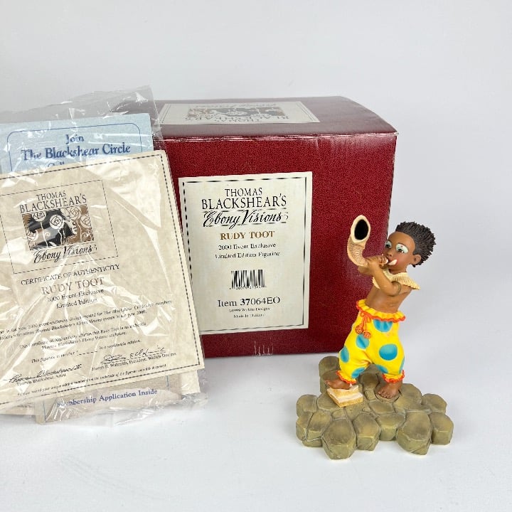 Thomas Blackshear's Ebony Visions RUDY TOOT 2000 Event Exclusive LE Sculpture