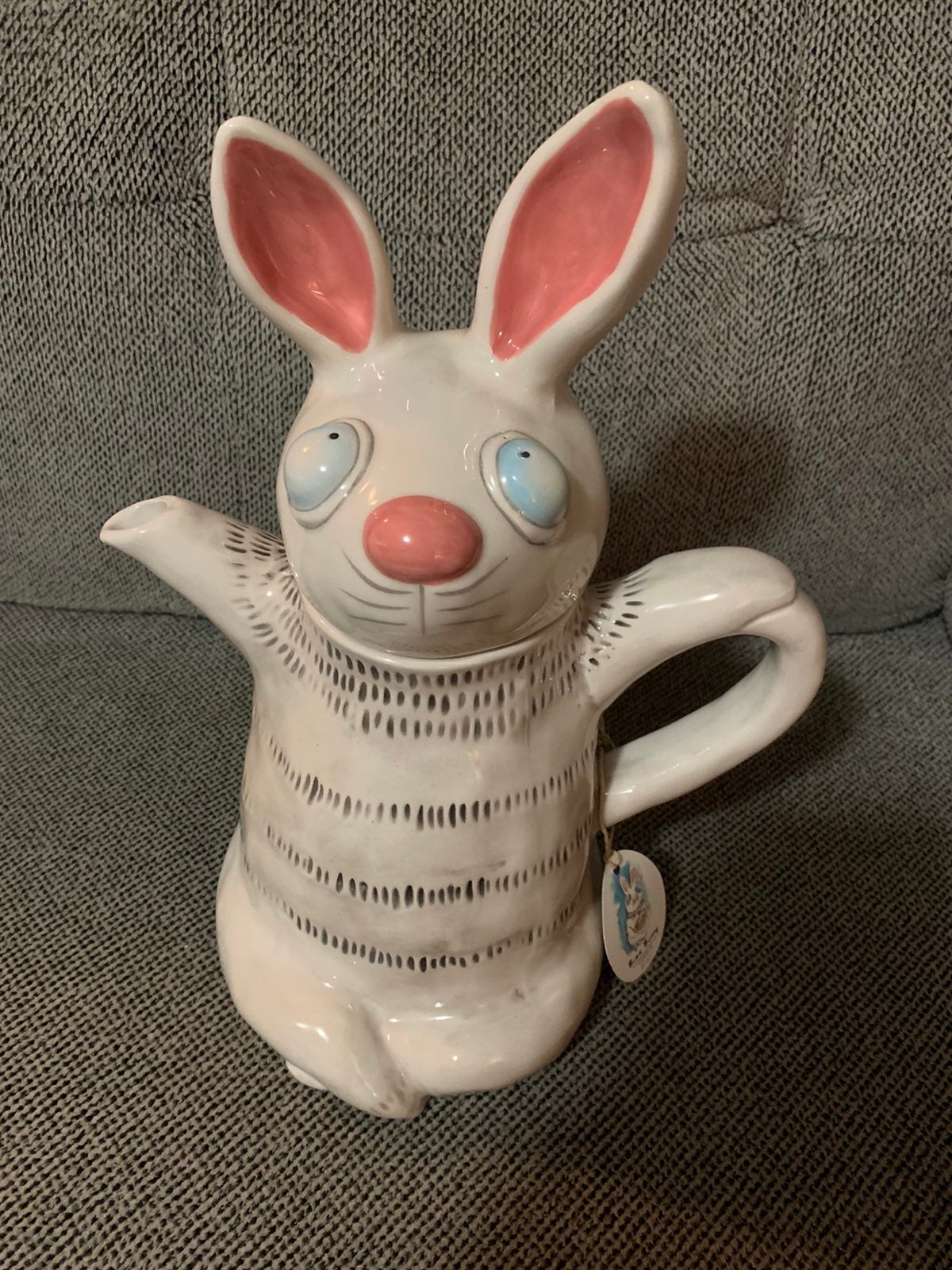 BUZZ Bunny teapot