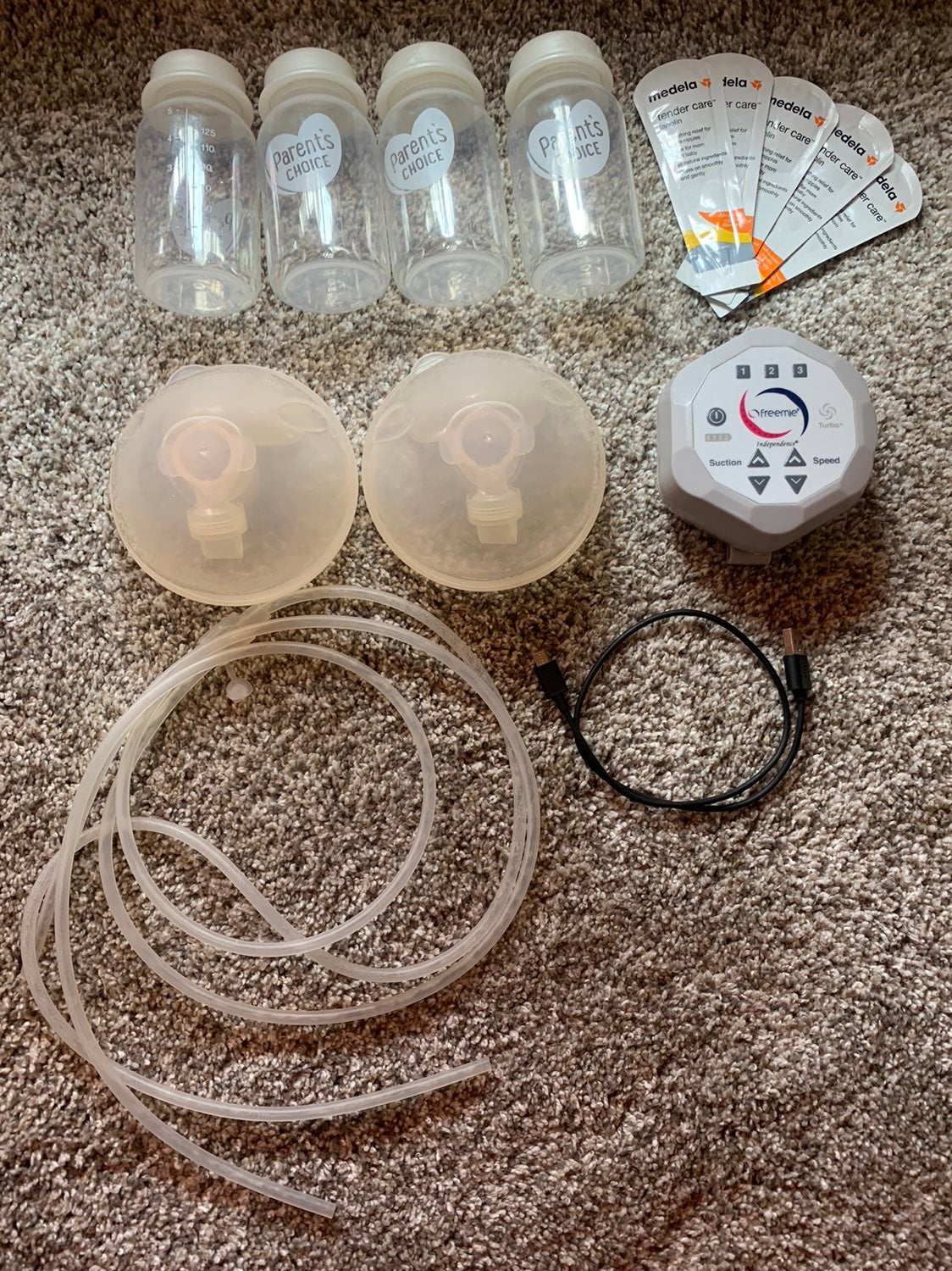 Freemie Breast Feeding Pump and Accessory Bag