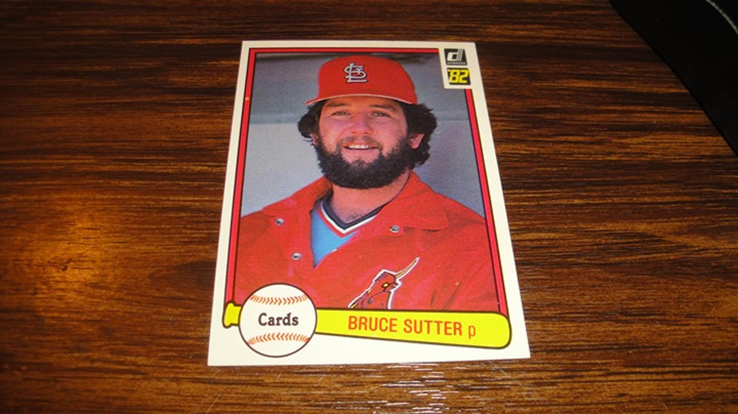 VINTAGE 1982 DONRUSS BASEBALL TRADING CARD #372 BRUCE SUTTER CARDINALS HOF
