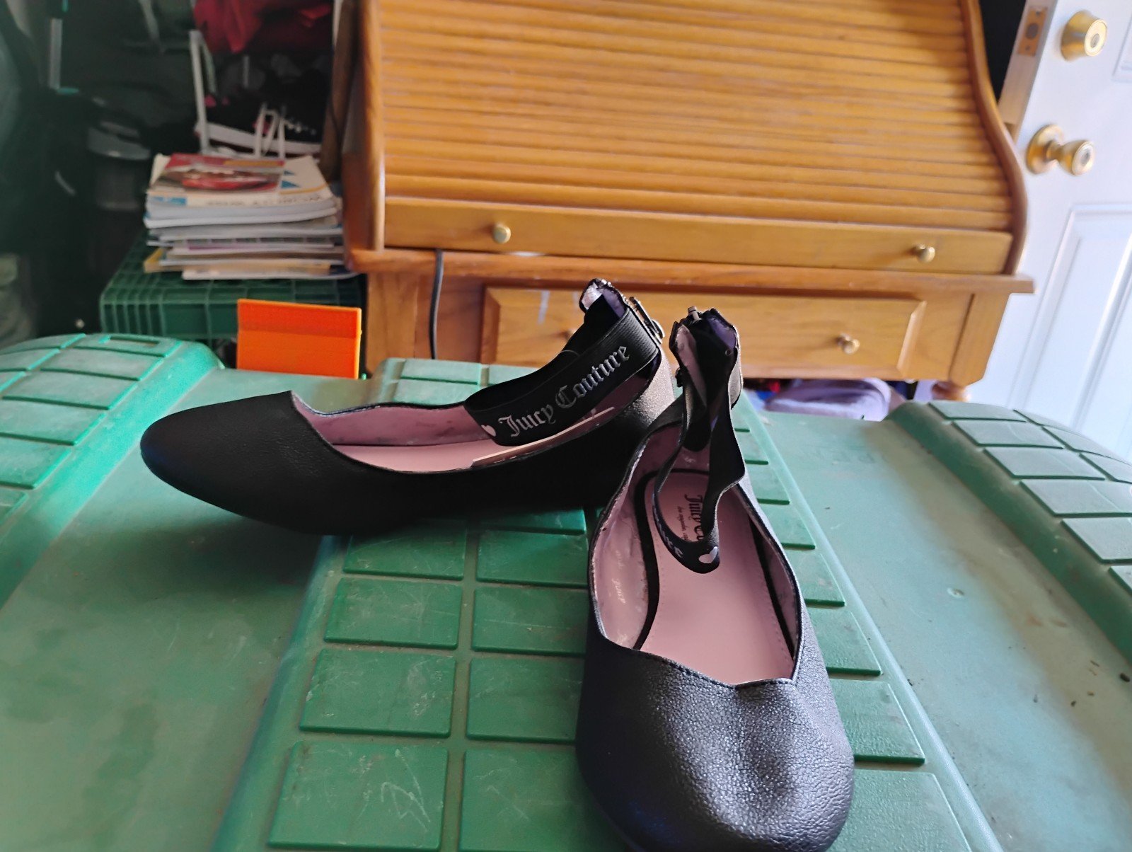 Juicy couture flats