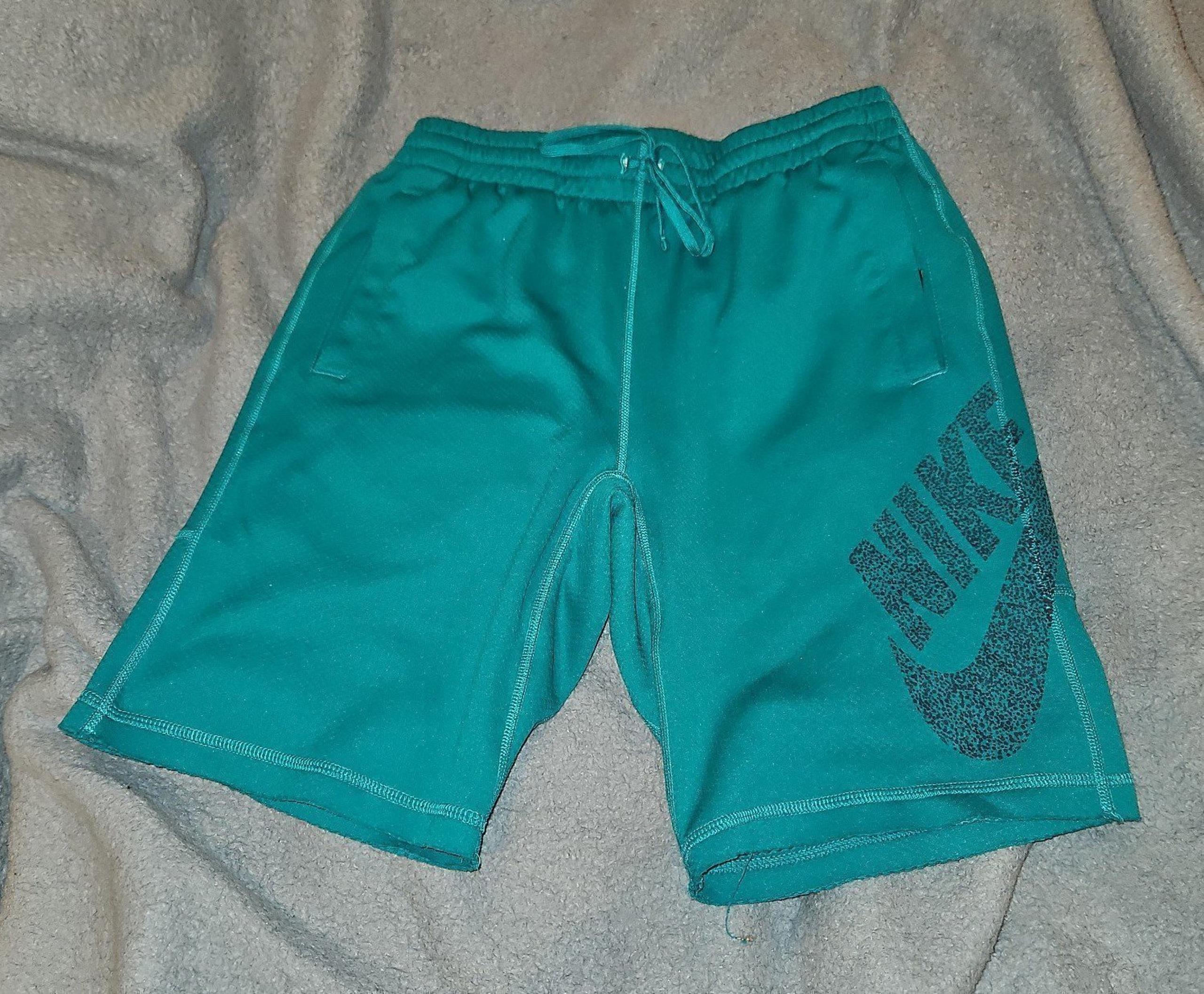 SB Men's Dri-Fit Active Shorts size M - Nike
