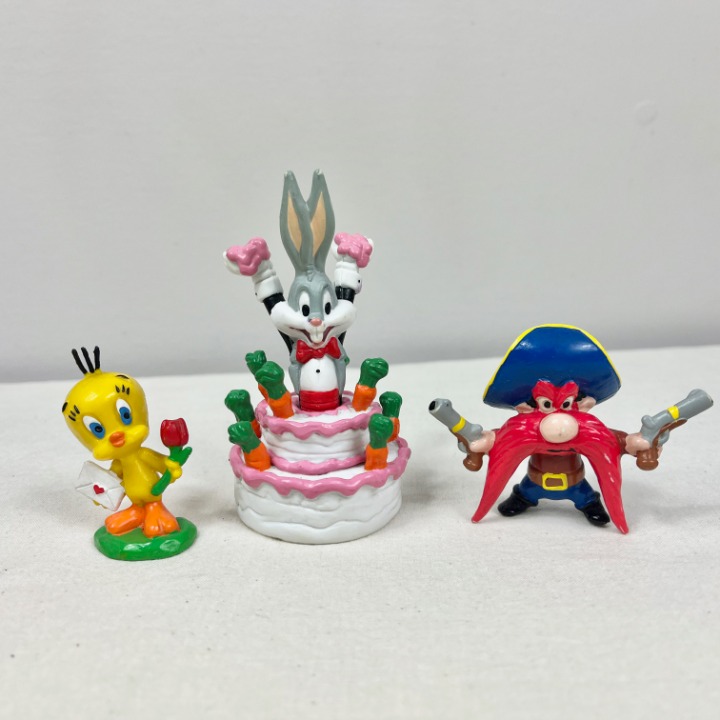3 Vintage PVC Warner Bros Toys Bugs Bunny Cake Tweety Bird Yosemite Sam