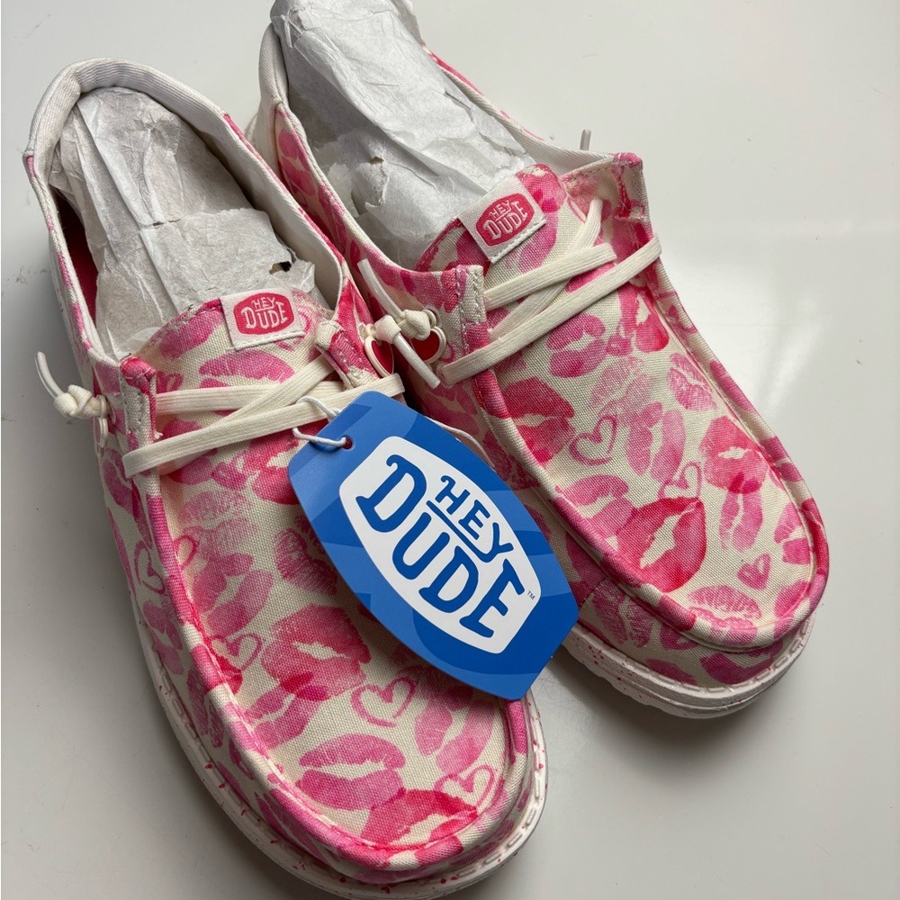 Hey Dude Wendy kisses slip on shoes