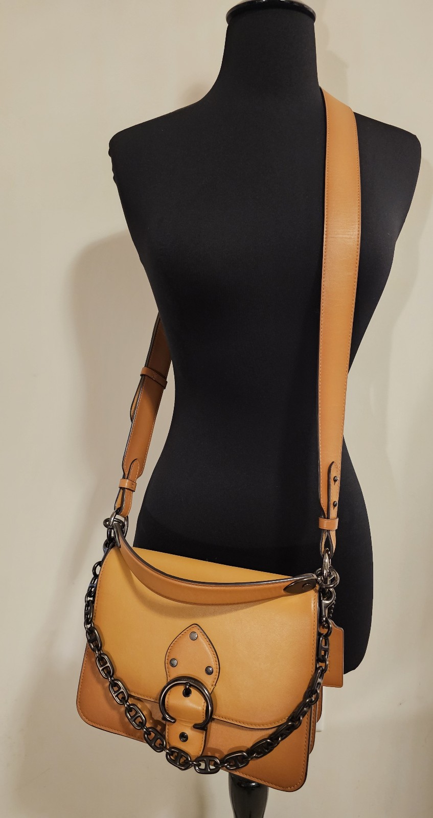Coach Beat shoulder bag