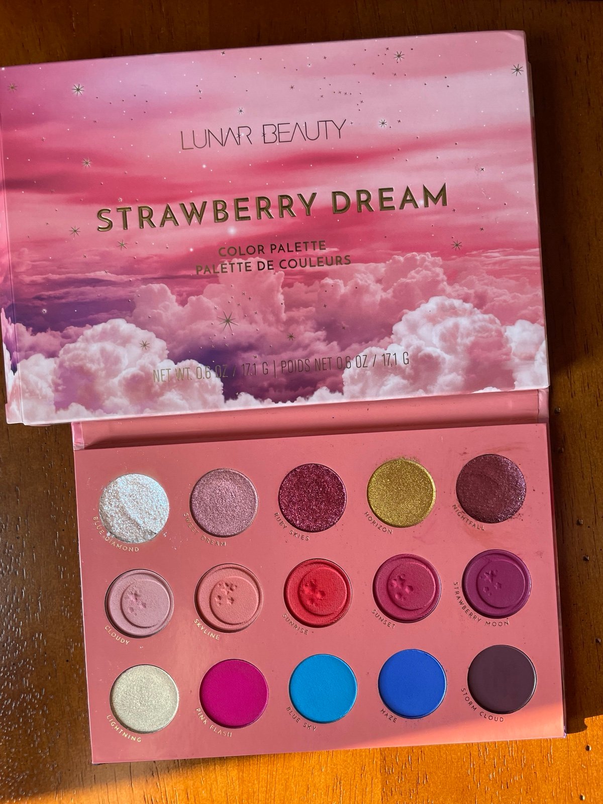Lunar Beauty Strawberry Dream palette