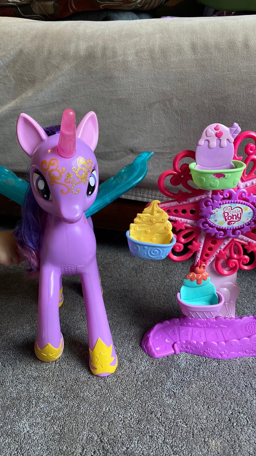 My Little Pony Bundle singing light up and ferries wheel