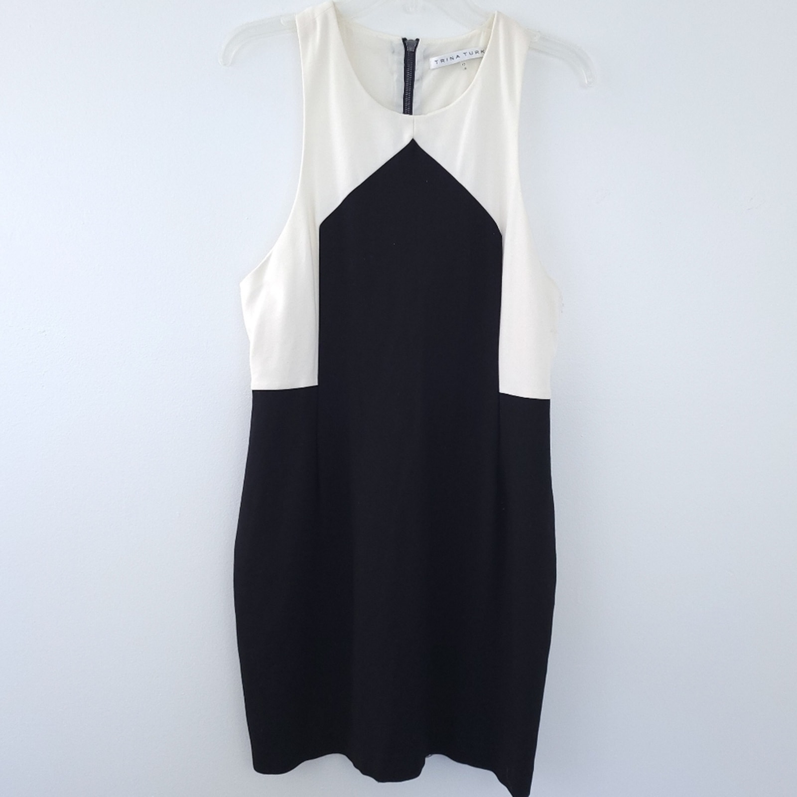 Trina Turk Sleeveless Dress Size 12 Black White Colorblock Sheath Dress Career