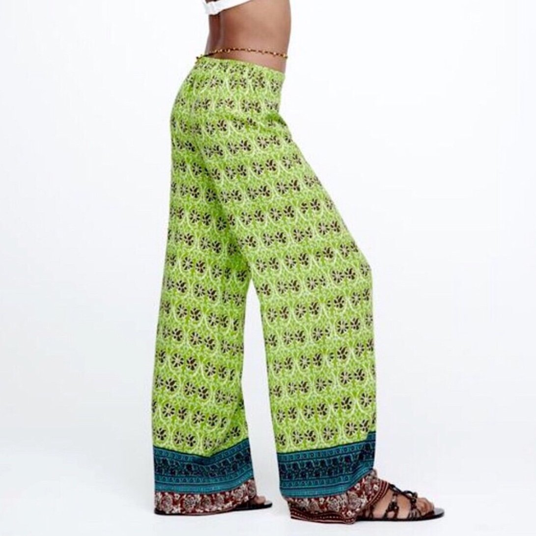 Zara Printed Wide Leg Trousers Bloggers Favorite
