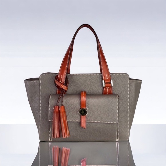 NWT Authentic Dooney & Bourke Cambridge Small Shopper Tote in Taupe Leather