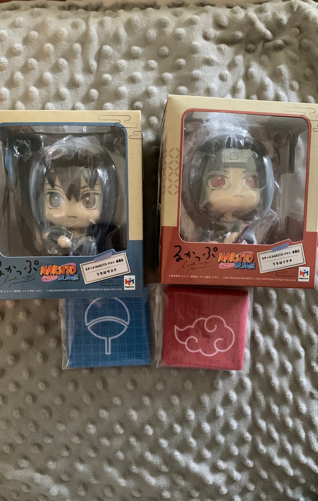 Sasuke and Itatchi look up figures