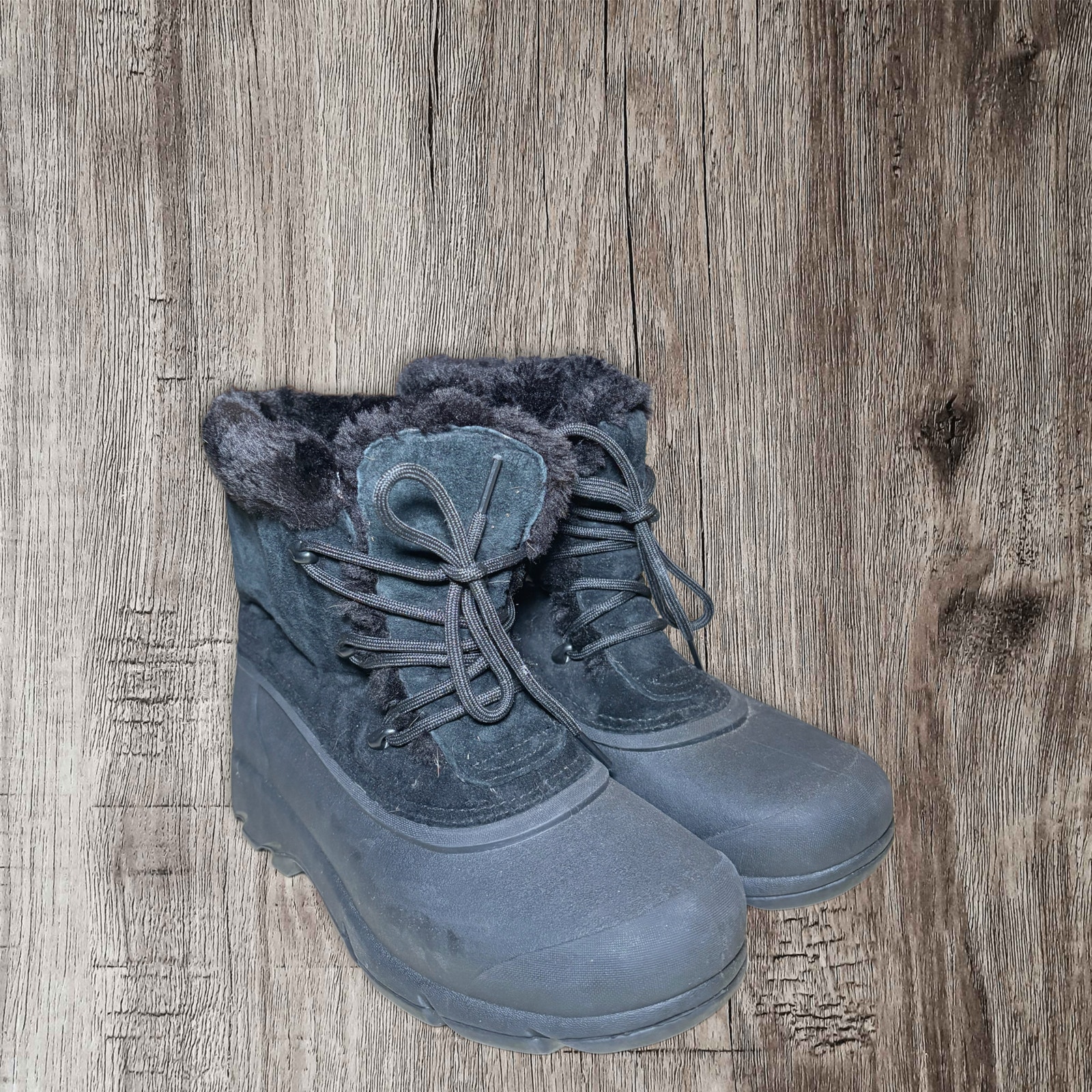 Sorel black women’s Snow Angel winter boots size 8
