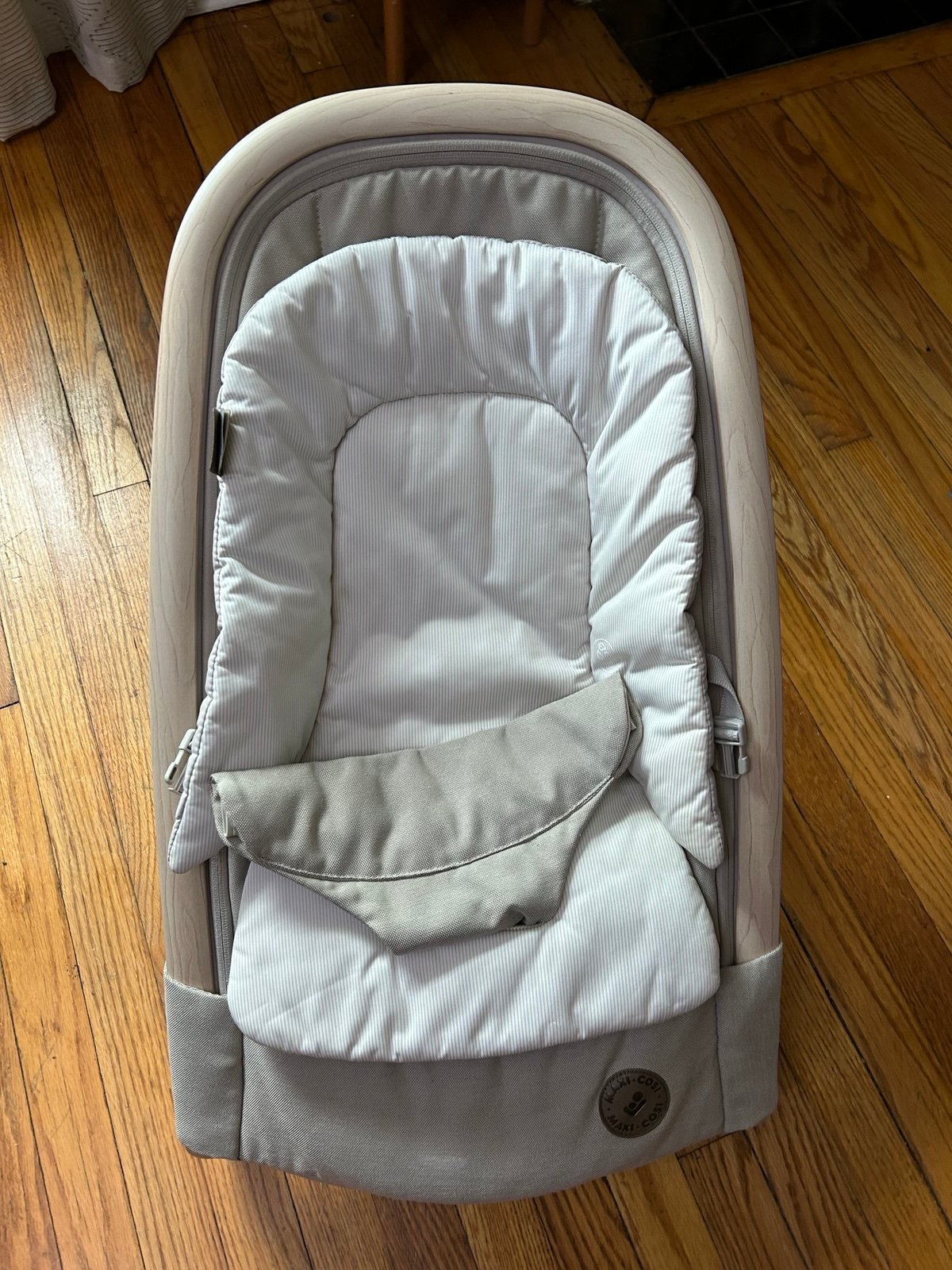 Maxi-Cosi Kori 2-in-1 Baby Bouncer Seat for Infants in Classic Oat