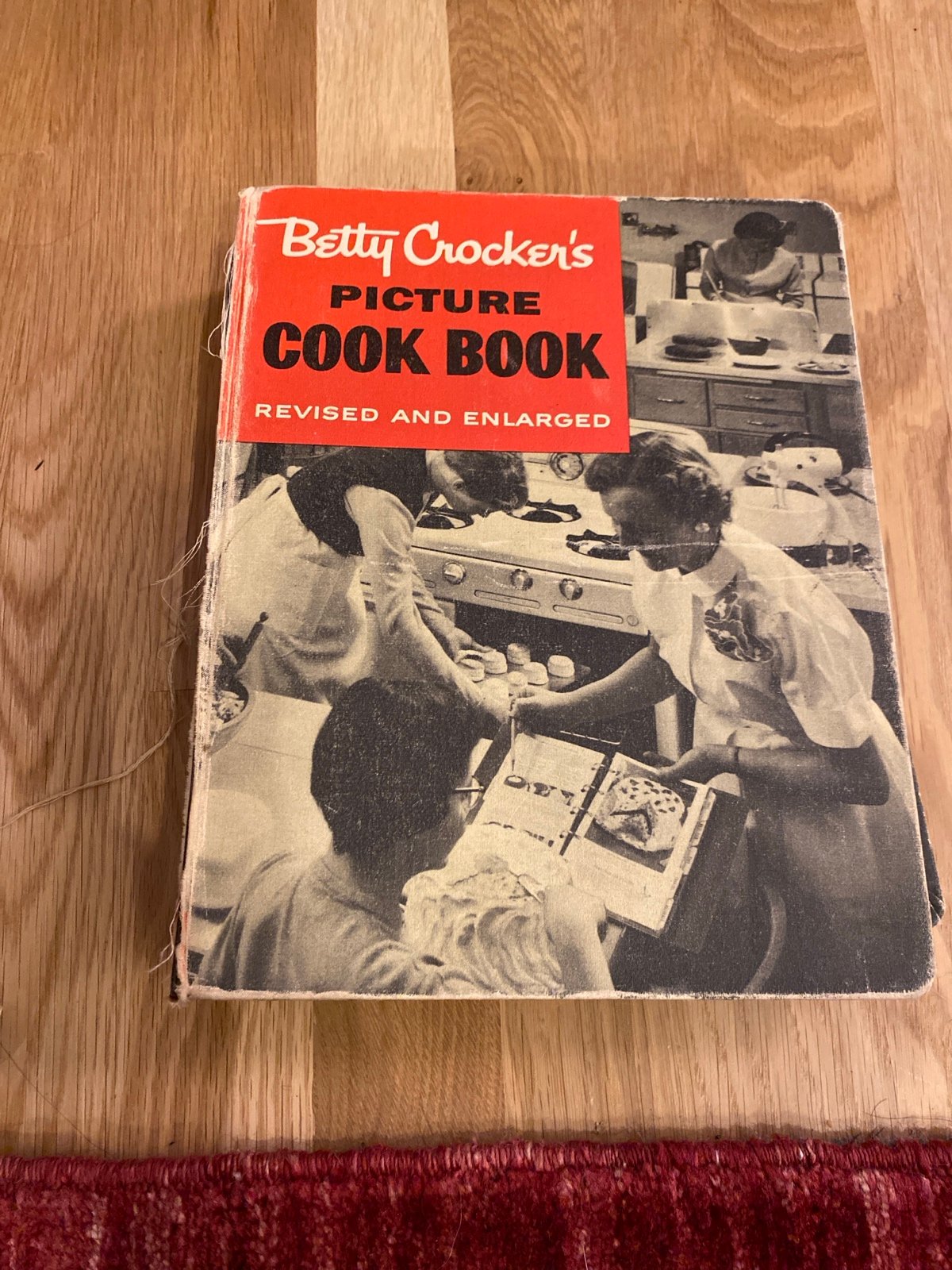 Vintage Betty Crockers picture cook book