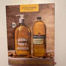 L'Occitane Almond Shower Oil and Refill set