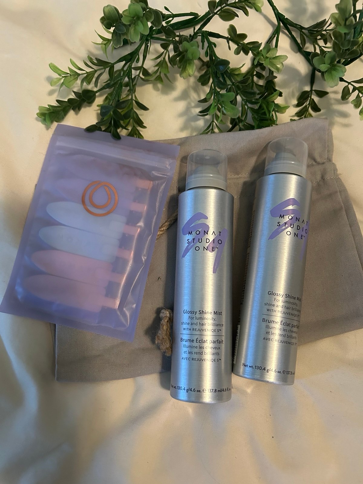 2 Bottles Monat Glossy Shine Mist - NEW