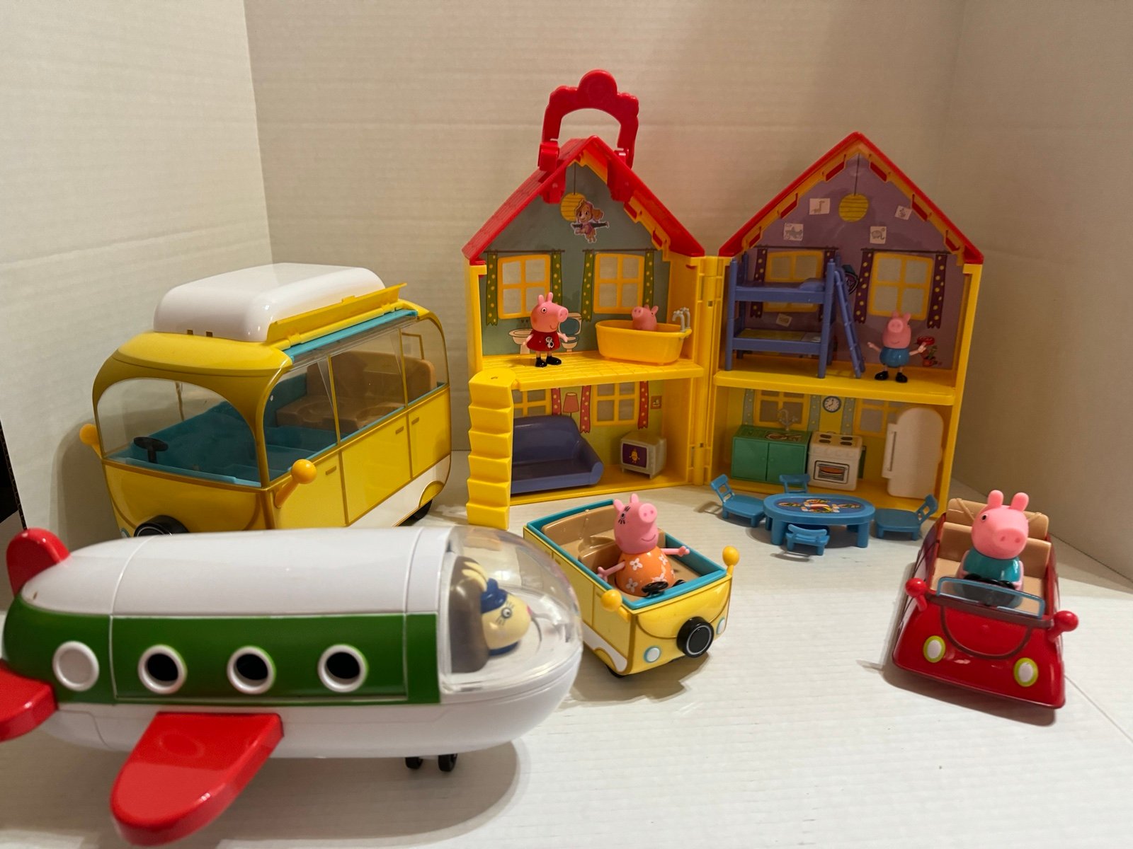 Peppa Pig large lot
