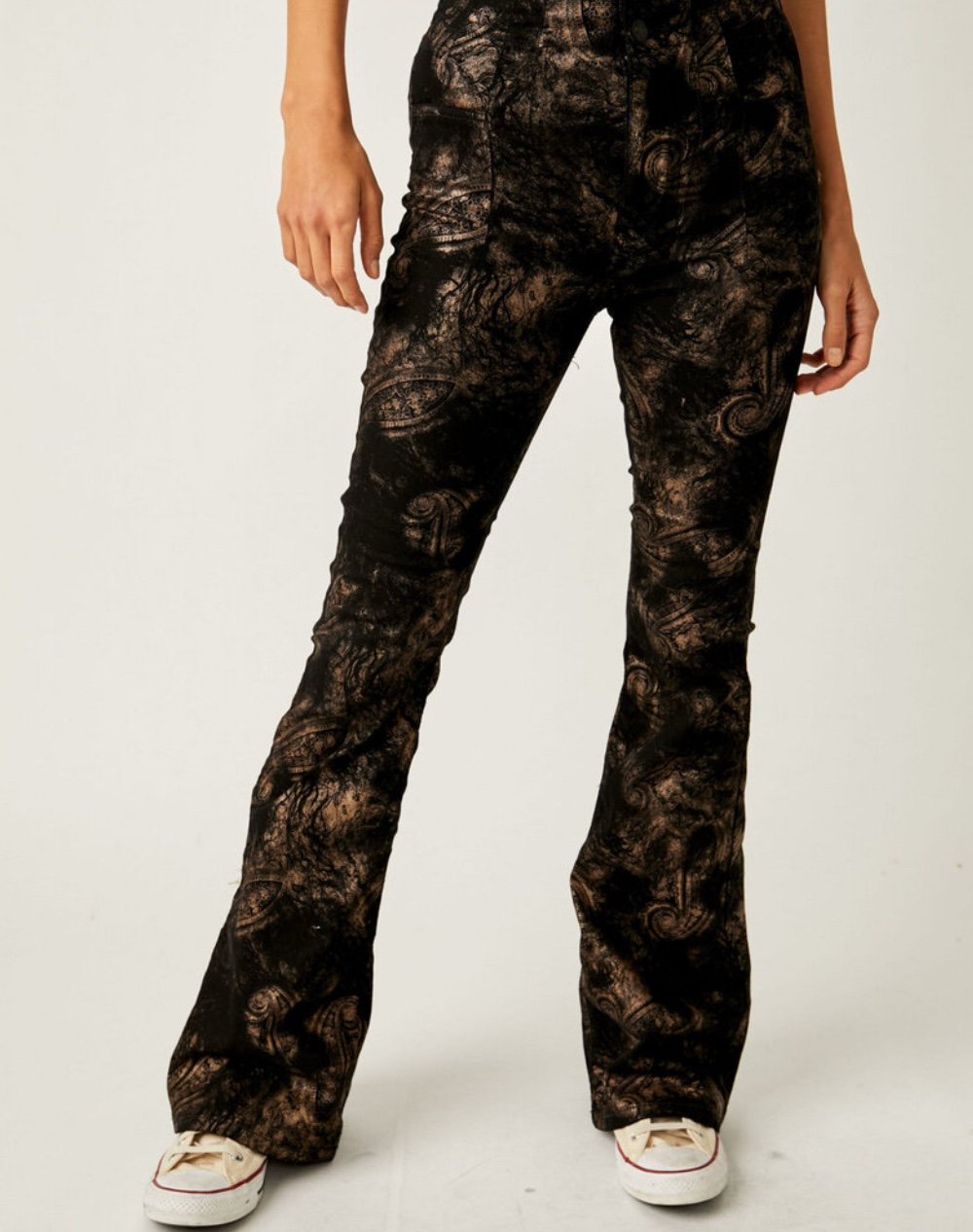Free People Jayde Printed Metallic Flare Jeans - Black Tie High Waist Denim Sz29