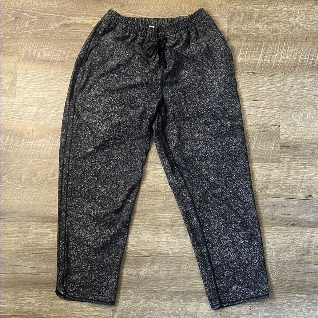 Lululemon Athletica Keep It Classic In Crop White Noise Alpine White Black SZ 4