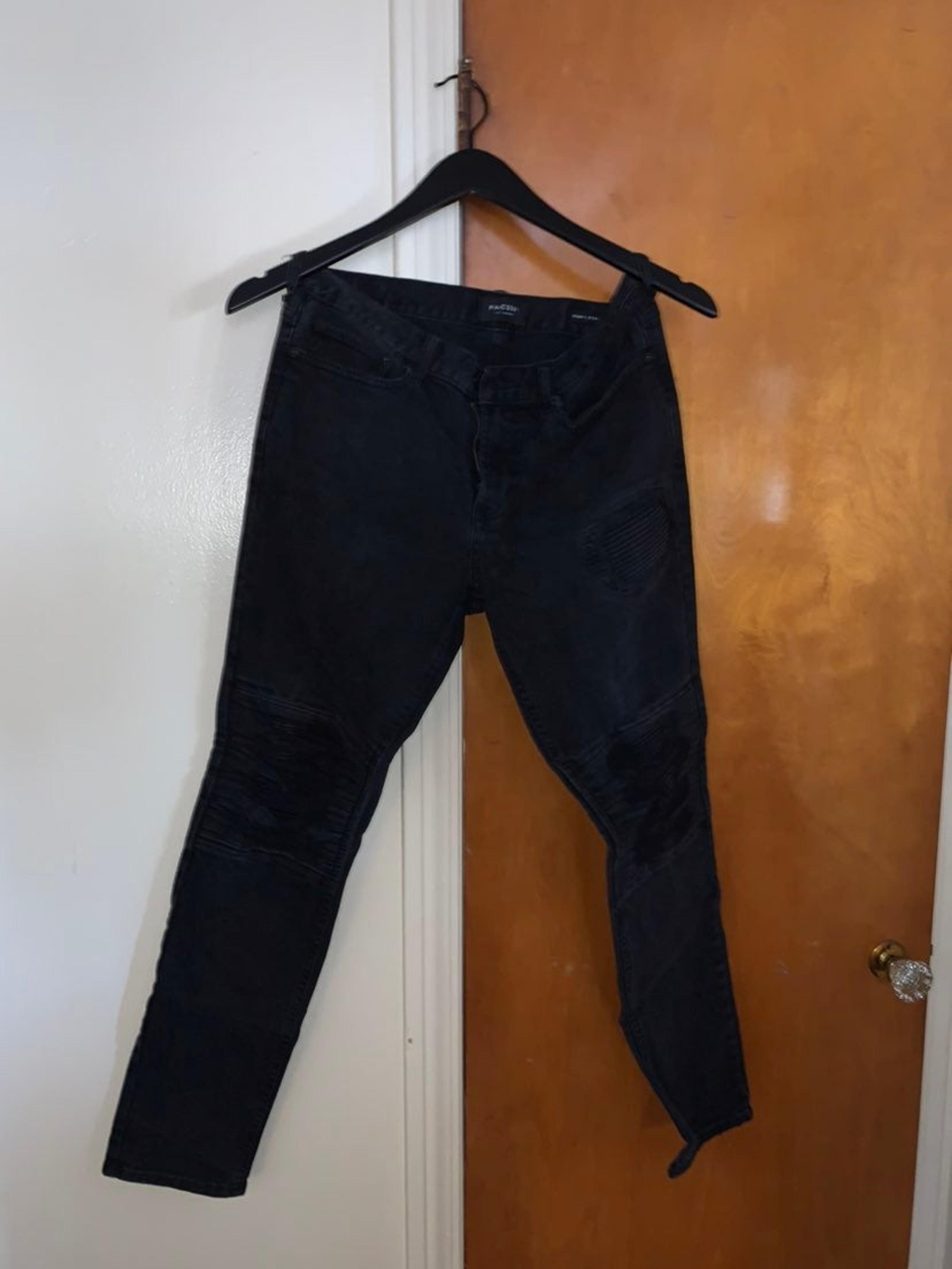 Mens Pacsun skinny fit black out jeans