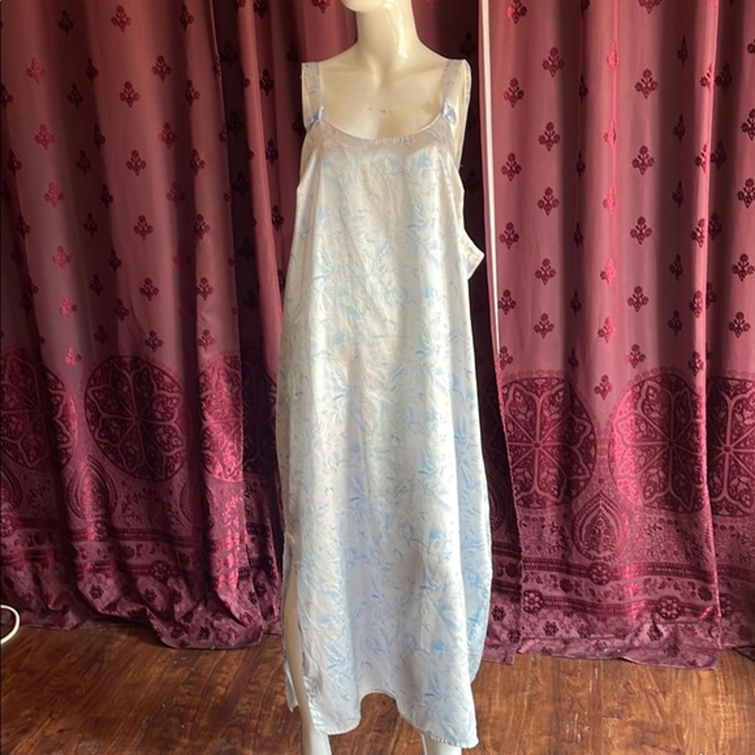 Vintage Baby Blue Floral Satin Bow Nightgown Size 2X